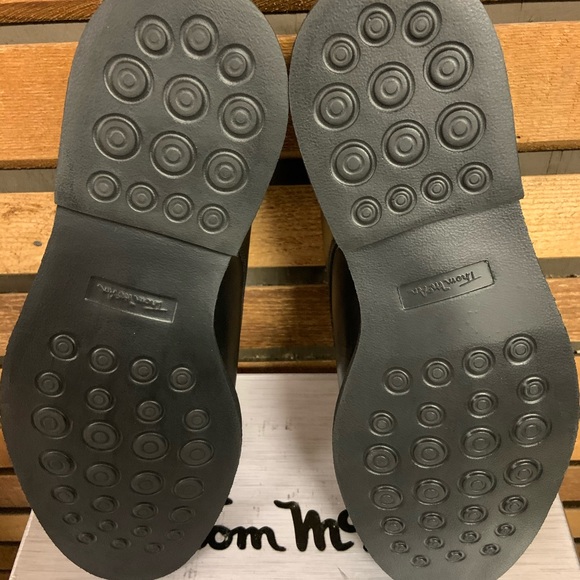 ?BRAND NEW Thomas McAn Dress Shoe